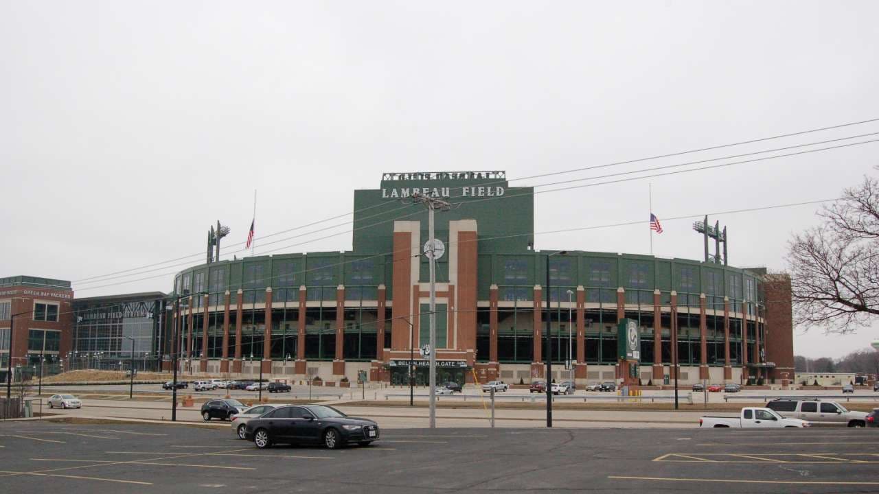 Lombardi Avenue parking lot